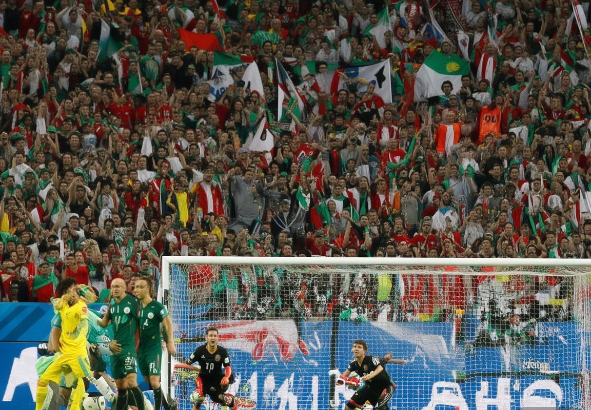 2002世界杯韩德半决赛：激情对决，足球史上的经典战役(图4)